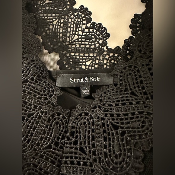 Bodysuit/Blouse - Picture 2 of 2